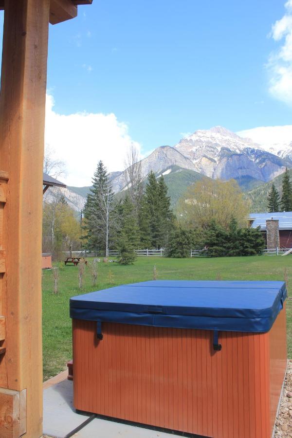 Kicking Horse Kabins Golden Exteriér fotografie