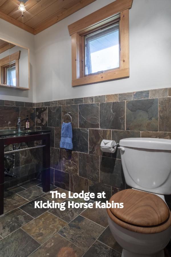 Kicking Horse Kabins Golden Exteriér fotografie